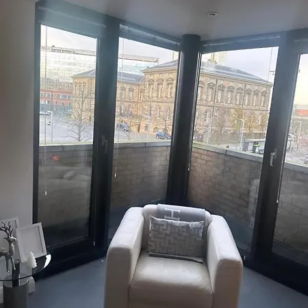 Luxury Apartment Belfast City Centre Overlooking Custom House Sqaure Exterior photo