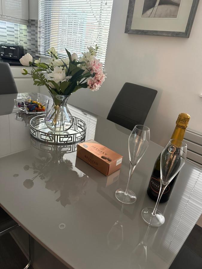 Luxury Centre Overlooking Custom House Sqaure Apartment Belfast