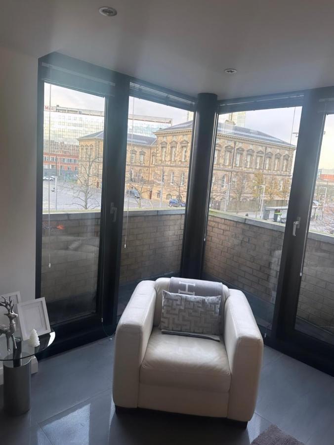 Apartment Luxury Centre Overlooking Custom House Sqaure